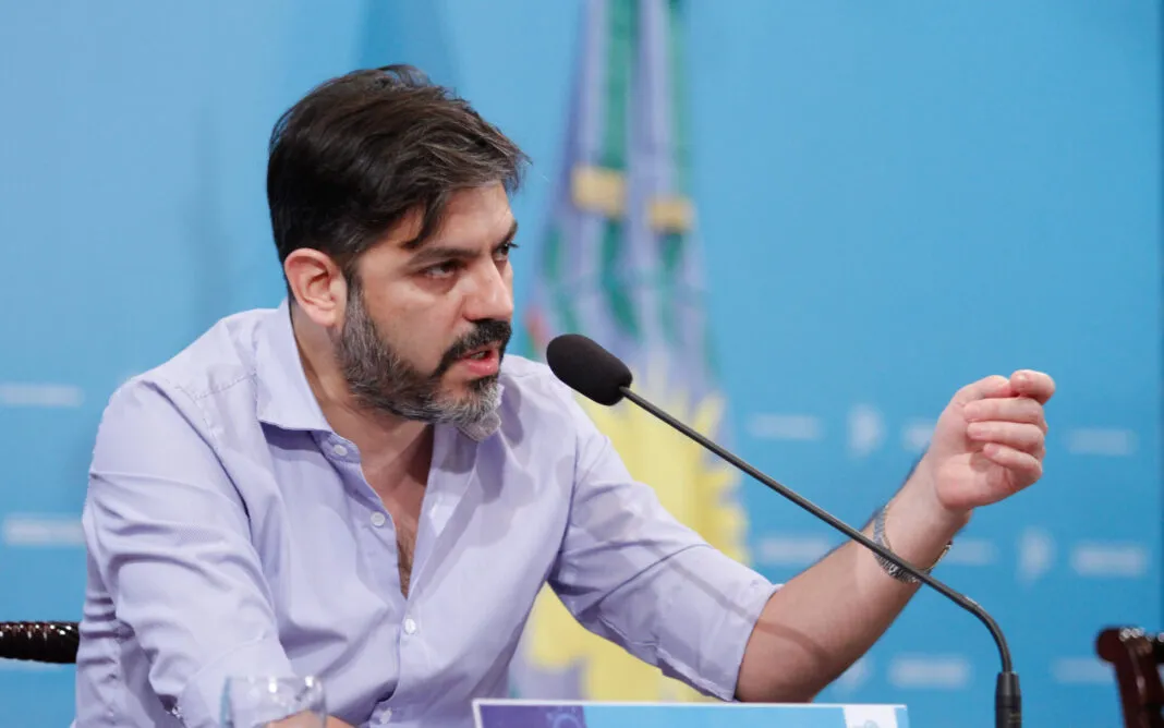 Carlos-Bianco-1068x668