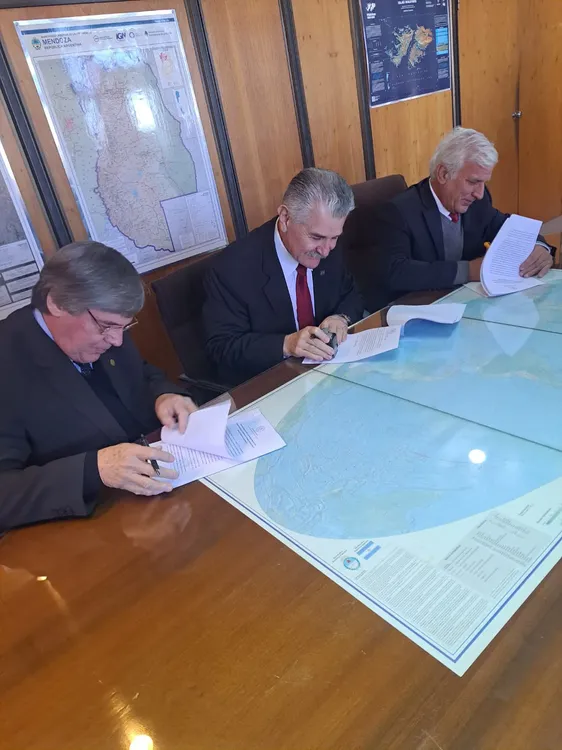 84fe4b98-f5c5-4791-8576-bc736e3169b4