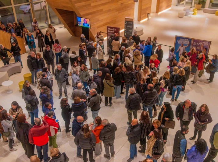 6876c88641e38_715_532!