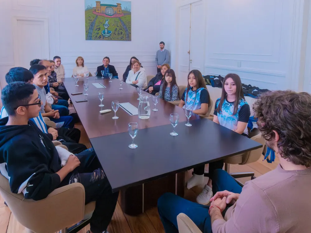 6643de411e112_8-reconocimiento-a-deportistas-taekwondo