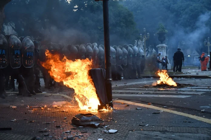 protestas-696x464