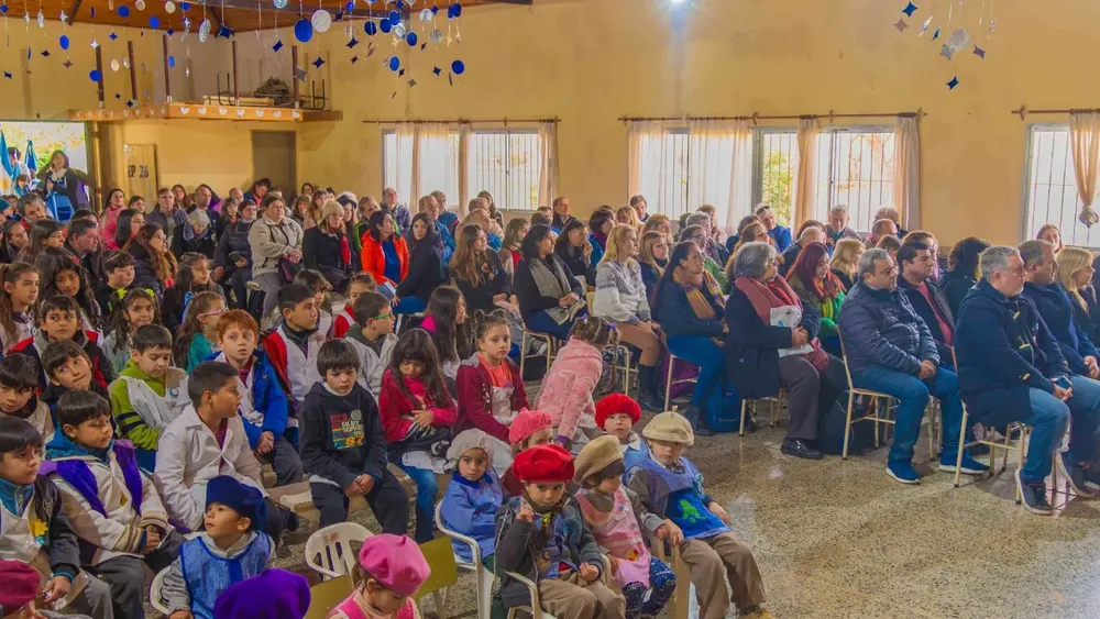 1440x810_94866716_1-festejo-100-anos-escuela-de-islas-26