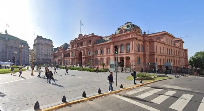 Casa-Rosada-por-Balcarce-696x379