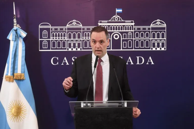 Adorni-Manuel-768x512