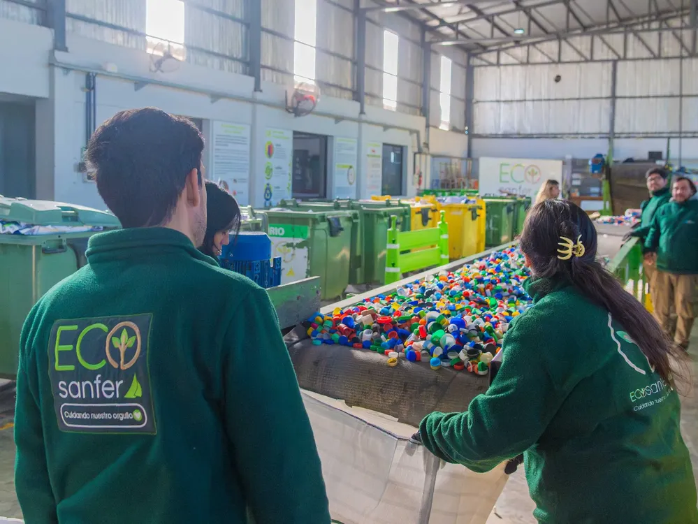 6855cf8df30e1_4-reciclaje-hospital-garrahan-san-fernando-jun2025