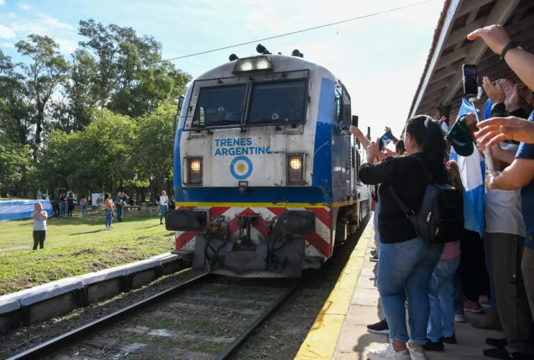 Trenes_Pasajeros_Provincia_Buenos_Aires_05-768x518